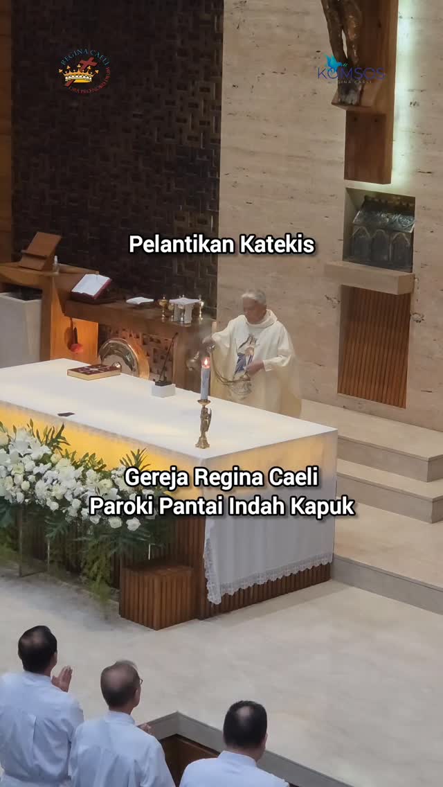 Dengan penuh syukur, hari ini 40 pelayan resmi dilantik sebagai katekis di Gereja Regina Caeli, Paroki Pantai Indah Kapuk.
Sebuah panggilan untuk melayani, mewartakan, dan menjadi saksi kasih Kristus di tengah Gereja dan masyarakat.
Semoga setiap langkah pelayanan senantiasa dipenuhi hikmat, kerendahan hati, dan sukacita dalam Tuhan.
"Siapakah aku ini, Tuhan, sehingga Engkau mempercayakan pelayanan ini kepadaku."
"Ad Majorem Dei Gloriam"
#wartarc #komsosrc #gerejakatolik #katolik #gerejareginacaeli