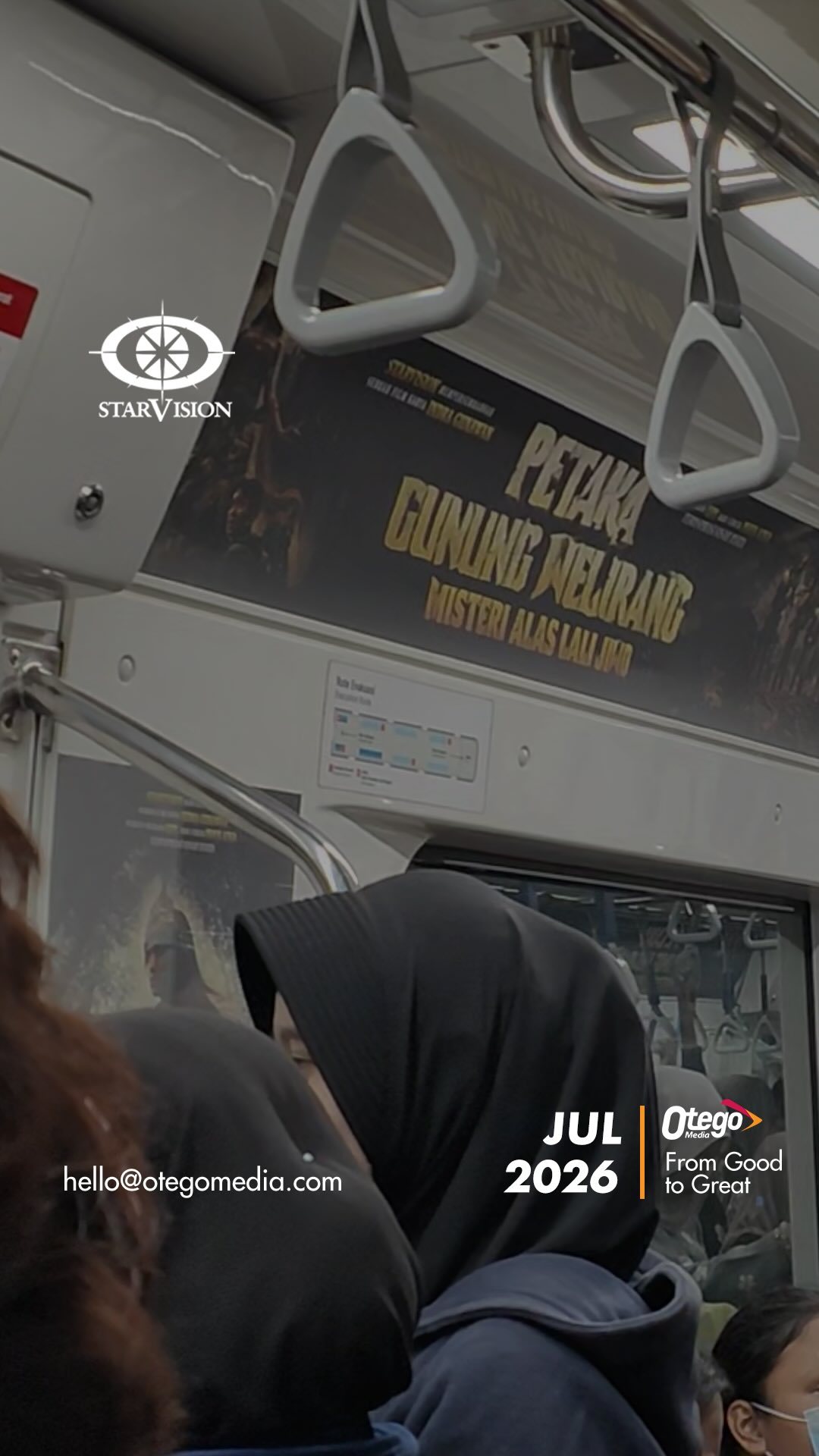 Pendakian yang seharusnya jadi momen perayaan berubah menjadi mimpi buruk saat lima sahabat diteror kekuatan misterius di Gunung Welirang.
Mampukah mereka keluar dengan selamat? aksikan Petaka Gunung Welirang sekarang di bioskop!